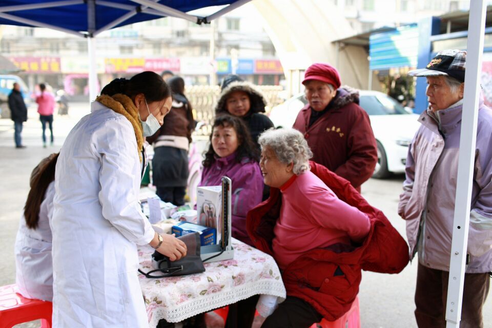 12月26号佳德口腔义诊-凤巢园小区义诊